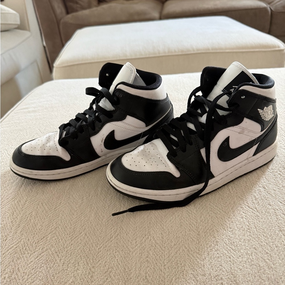 Air Jordan 1 Mid size 8 - Picture 2 of 7